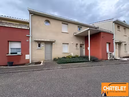 a louer maison 4 pièce(s) non meublée 91.41 m2 avec jardin de 45 m2 et garage bourg-en-bre