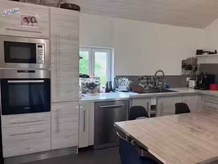 maison avec terrasse et jardin