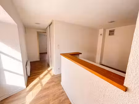 location appartement 2 pièces 46.5 m² à luxeuil-les-bains (70300)  460 €