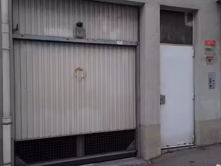 case de parking non prote lyon 03