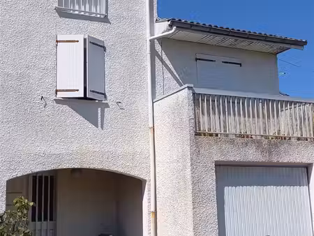 maison familiale 4 pièces avec jardin et garage dans un secteur résidentiel de blaye