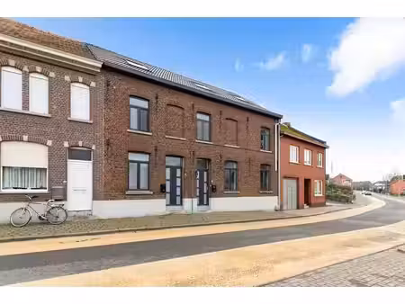 charmante gerenoveerde rijwoning