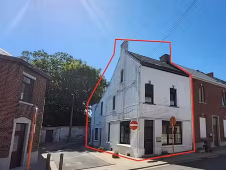 maison 3f en centre de village de ± 164m² sur 1a65. garage2v