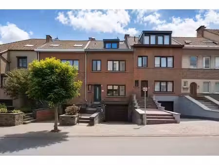 wsl – maison 4 chambres avec jardin et garage