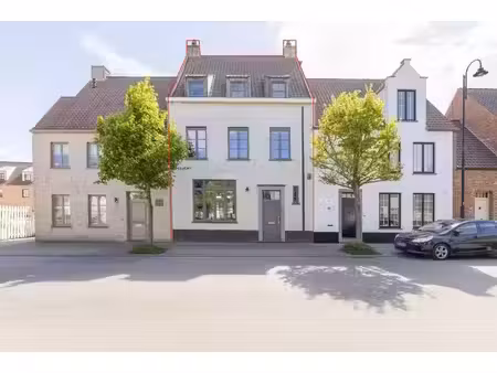 spacieuse maison avec 4 chambres à vendre à heulebrug!