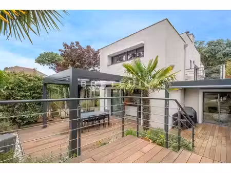 maison de luxe à vendre dans le quartier la baule les pins