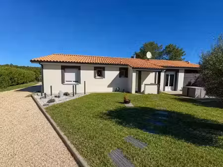 vente maison 5 pièces 148.06 m² à vendays-montalivet (33930)  420 000 €
