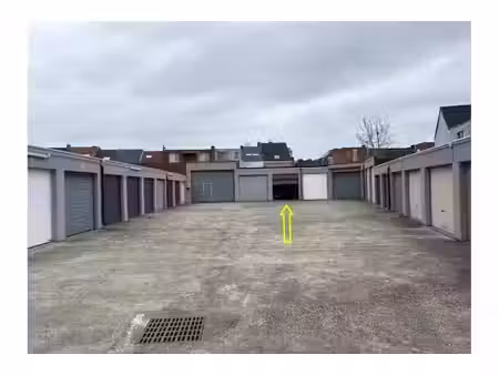garage à vendre à driekoningenstraat 128 sint-niklaas (rbw71961)
