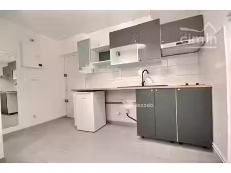 t1 bis rénové de 29 m² à domène