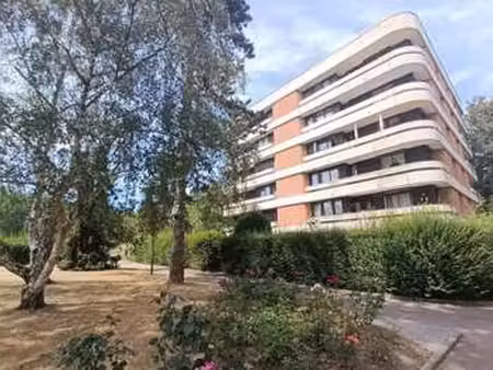 location appartement 4 pièces à élancourt (78990) : à louer 4 pièces / 81m² élancourt