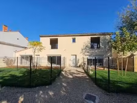 location appartement 3 pièces à pernes-les-fontaines (84210) : à louer 3 pièces / 55m² per