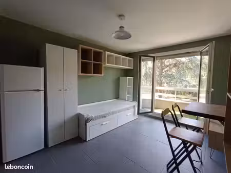 studio à la location portes de lyon