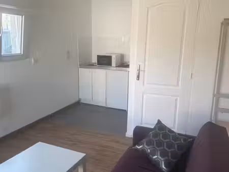 studio meublée 16 m2- 670 e cc eau et électricité- deuil la barre