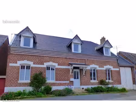 location maison de village