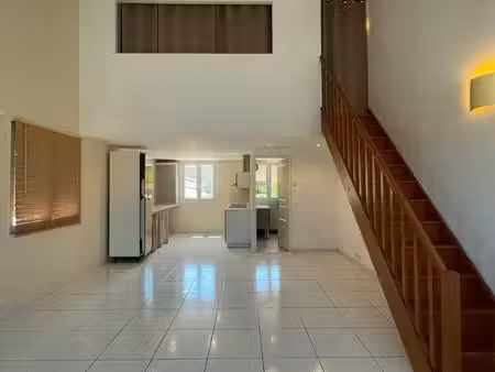 maison duplex climatisée 55 m carré eyguières
