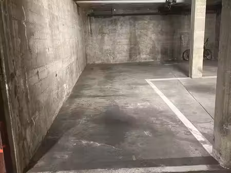 grand emplacement de parking facile d'accès et sécurisé à boulogne-billancourt - quartier 