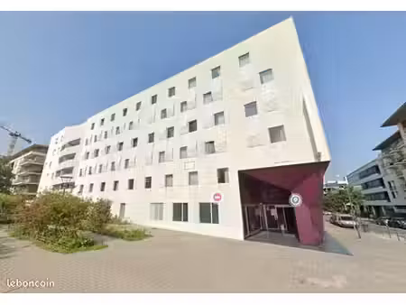 parking 9 m² massy