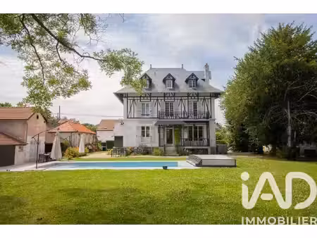 vente maison 9 pièces 254 m² crouy-sur-ourcq (77840)