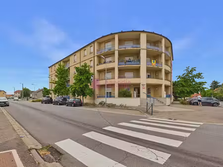 appartement 5 pièces avec terrasse  garage et parking jarny