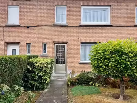 maison d'habitation - 4 chambres - avec jardin
