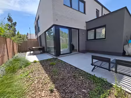 appartement meublé 1 chambre avec jardin et parking