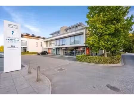uitstekend handelspand te huur op toplocatie aan de kortr...