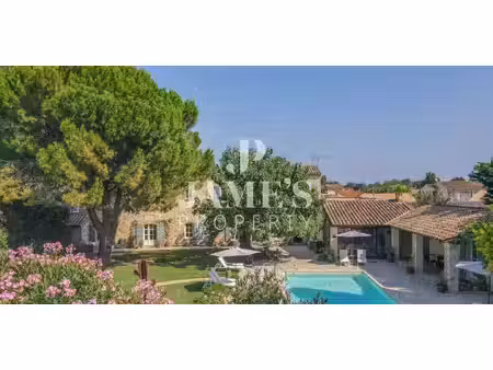 maison avec piscine et terrasse tarascon (13)