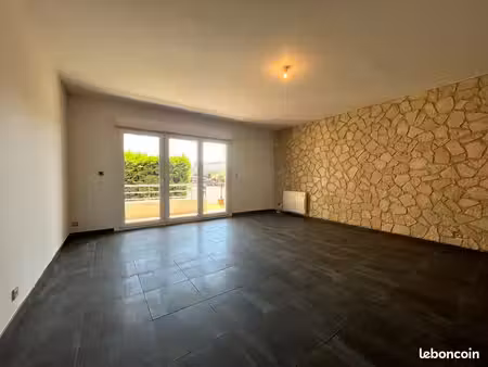 appartement t3  rdc  idéalement situé