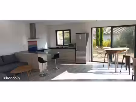 loue t2 meublé