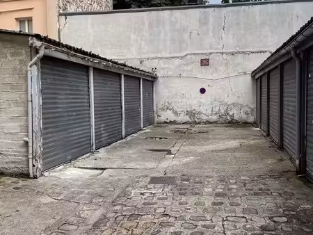 box de stockage sécurisé 15m² — fond de cour  paris 19e (flandre)