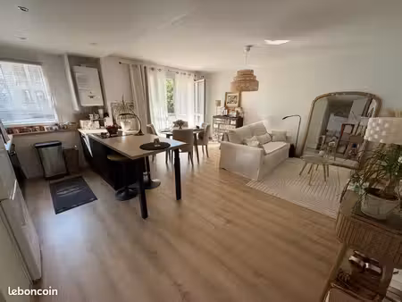 f2 50 m² avec balcon – résidence calme et sécurisée – bois-guillaume