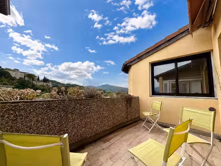 vaison centre - t3 dernier etage acsenseur garage terrasse p