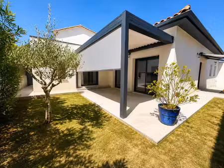 maison contemporaine de plain-pied – 130 m² – centre village de saint-gély-du-fesc