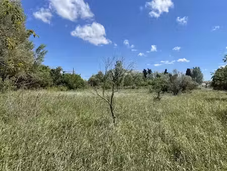vente terrain 449 m² à sénas (13560)  160 000 €