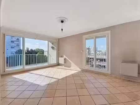location appartement 4 pièces 84 m² à le grand-quevilly (76120)  920 €