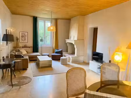 location meublée maison 9 pièces 270 m² à saint-andré-de-cubzac (33240)  2 200 €