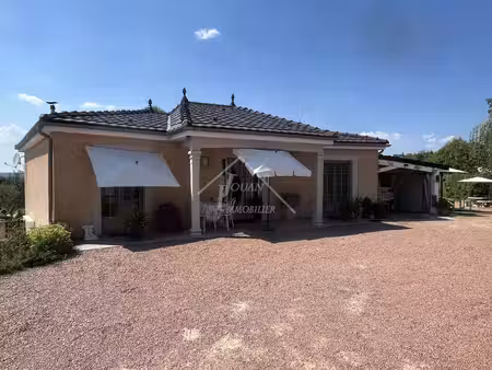 proche vichy jolie maison et jardin