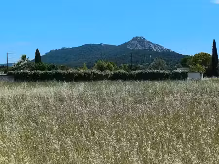 vente terrain 700 m² à la crau (83260)  320 000 €