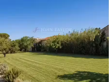 vente terrain 2426 m² à mouriès (13890)  435 000 €