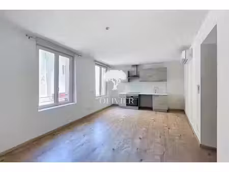 location appartement 0 pièces 28.11 m² à apt (84400)  457 €