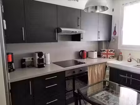 location appartement 4 pièces 85 m² à troyes (10000)  880 €