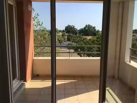 location appartement 3 pièces 61.43 m² à istres (13800)  950 €