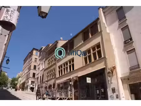location appartement 4 pièces 78.93 m² à lyon 1er (69001)  1 207 €