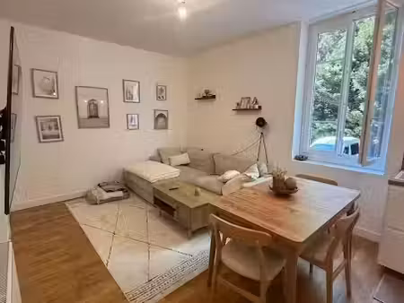 location meublée appartement 3 pièces 72 m² à lyon 7ème (69007)  1 500 €