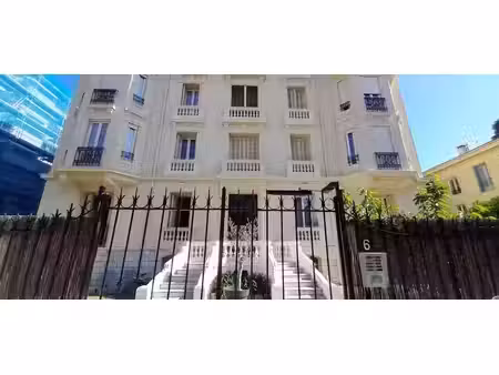 location appartement 3 pièces 73.59 m² à nice (06000)  1 800 €