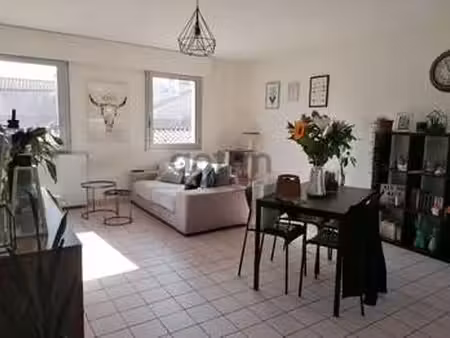location appartement 2 pièces à montaigu (85600) : à louer 2 pièces / 43m² montaigu