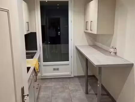 appartement t2 - 51m' - marignane - balcon - lumineux - proche transports communs et aérop