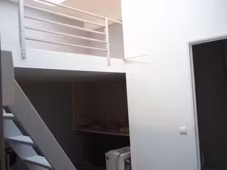 jolie studio meublé indépendant cdi obligatoire