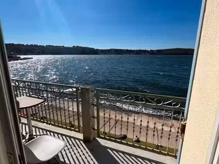 vends appartement au bord de l eau