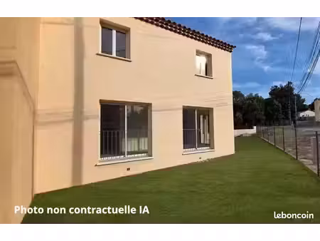villa 5 pièces 82 m²